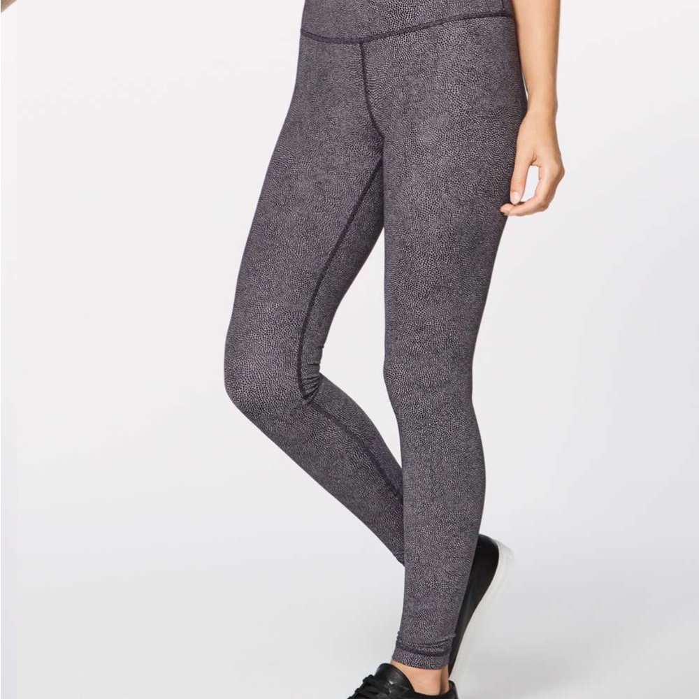 Lululemon Wunder Under 28” full-onLuxtreme